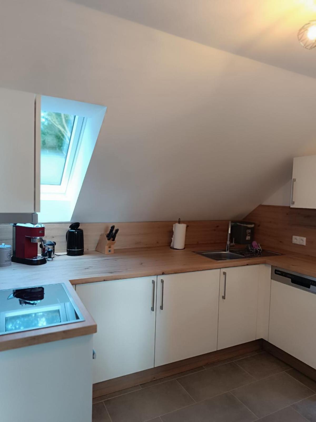 Moderne Ferienwohnung Fuer Familien Im Dachgeschoss Bosau Zewnętrze zdjęcie